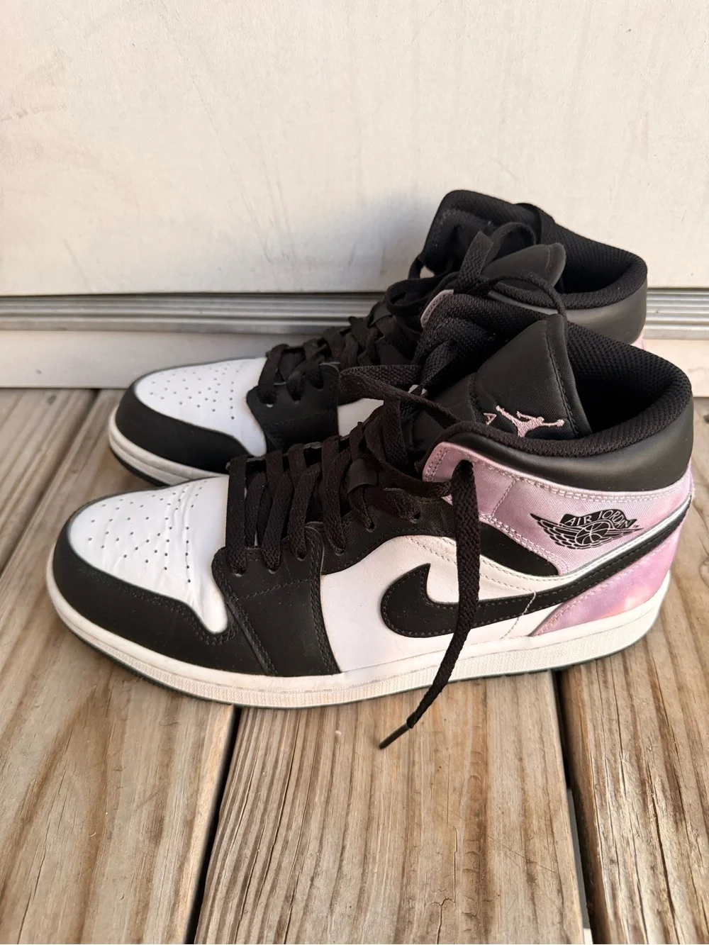 Jordan 1 Mid men’s Sneakers - White/Black/Pale Pink